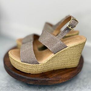 Seychelles Downtime Wedge Sandals 8 1/2 Rose Gold Metallic